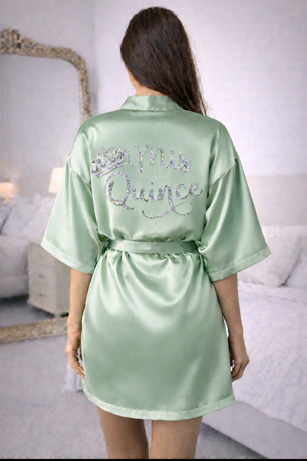 Personalized Robe + Slippers Set – Quinceañera (Send the name to be personalized on the front)